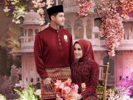5 Potret Pengajian Jelang Pernikahan Dea Sahirah & Chand Kelvin yang Usianya Terpaut 12 Th