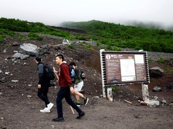 Siap-siap Traveler! Tarif Mendaki Gunung Fuji Naik