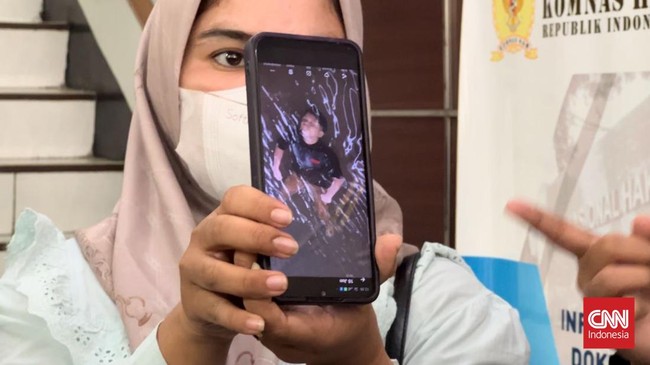 Polda Sumatera Barat membantah kabar telah menghentikan pengusutan kasus kematian Afif Maulana.