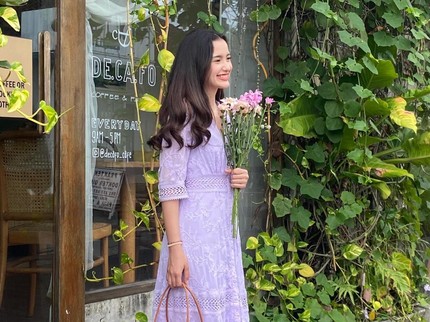5 Potret OOTD Sarah Menzel Calon Istri Azriel Hermansyah dalam Balutan Dress