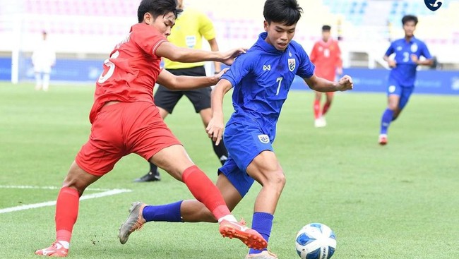 Pelatih Thailand U-16 Jadet Meerlarp memuji para pemainnya yang sukses menghancurkan Vietnam di semifinal dan lolos ke final Piala AFF U-16 2024.