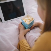 6 Film Netflix yang Tayang di Bulan Juli, Dijamin Seru dan Memacu Adrenalin!