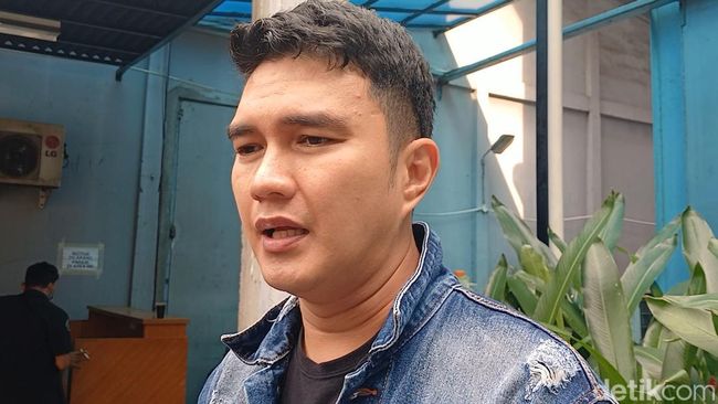 Ingin Ajarkan Agama Sejak Dini, Aldi Taher Bangga Buah Hatinya Bisa Ngaji