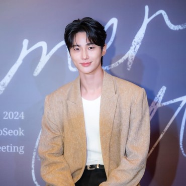 Byeon Woo Seok Ingin Akting Jadi Karakter yang Plot Twist