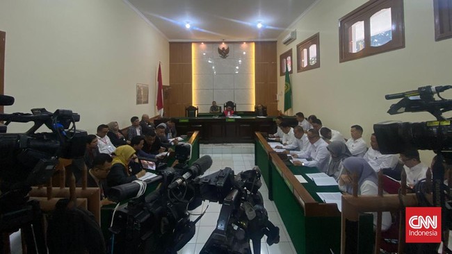 Polda Jabar meminta Majelis Hakim Pengadilan Negeri Bandung untuk menolak seluruh permohonan gugatan dari tim kuasa hukum Pegi Setiawan alias Perong.