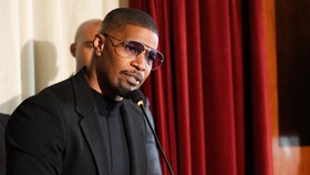 Jamie Foxx soal Komplikasi Medis Tahun Lalu: Semua dari Sakit Kepala