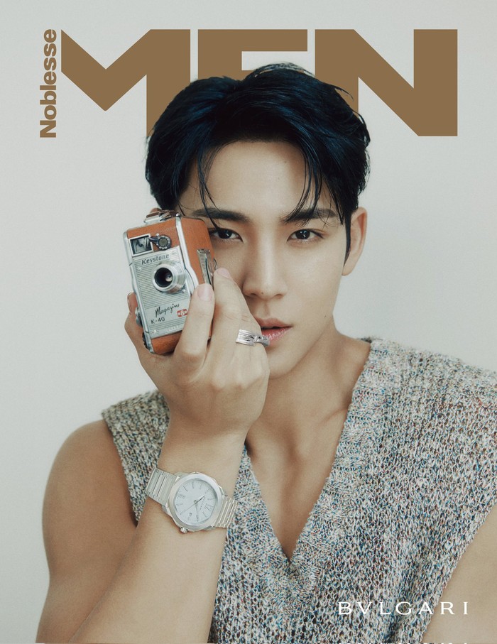 MEN Noblesse belum lama ini merilis majalah edisi terbaru pada Kamis, (27/6). Kali ini berkolaborasi dengan Bulgari, idol K-Pop berzodiak Aries ini kembali digaet untuk menghiasi sampul majalah tersebut. / Foto: x.com/MenNoblesse