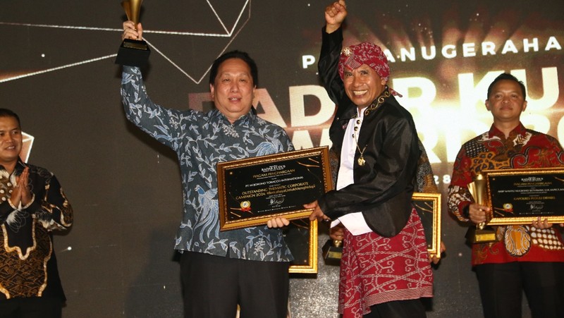 Nojorono Kudus meraih predikat Outstanding Thematic Corporate Campaign dalam ajang Radar Kudus Award 2024.