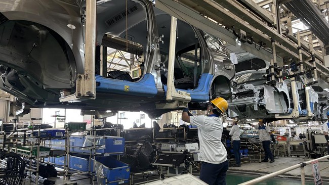 81 Persen Penjualan Suzuki di Indonesia Produksi Lokal Model-model mobil rakitan lokal mendominasi sekitar 81 persen dari total unit terjual, seperti Carry, XL7, Ertiga, dan APV.