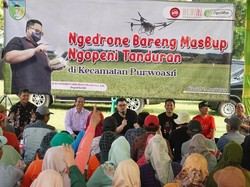 Beri Bantuan Drone, Bupati Kediri Harap Bisa Tarik Minat Petani Milenial