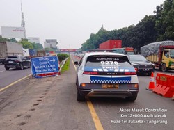 Tol dari Jakarta ke Merak Macet Siang Ini, Contraflow Diberlakukan