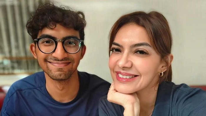 Potret Izzat Assegaf Putra Najwa Shihab