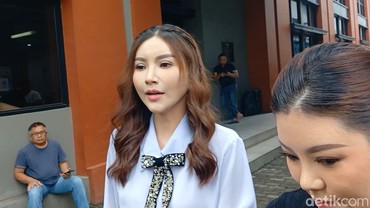img-title Alamat Rumah Sarwendah Bermasalah, Kuasa Hukum Beri Penjelasan