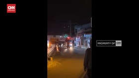 VIDEO: Momen Kereta Tabrak Truk Pemadam Kebakaran di Indramayu