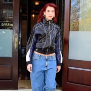 Get The Look: Inspirasi OOTD Pakai Leather Jacket dari Dua Lipa