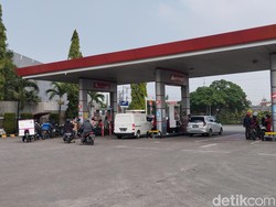 Terekam CCTV, Mobil Kabur Seusai Isi Pertamax Rp 300.000 di Bekasi