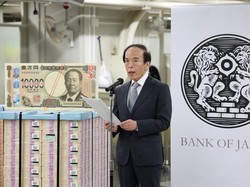 Gubernur Bank Sentral Jepang Dirawat di RS, Absen Rapat Suku Bunga