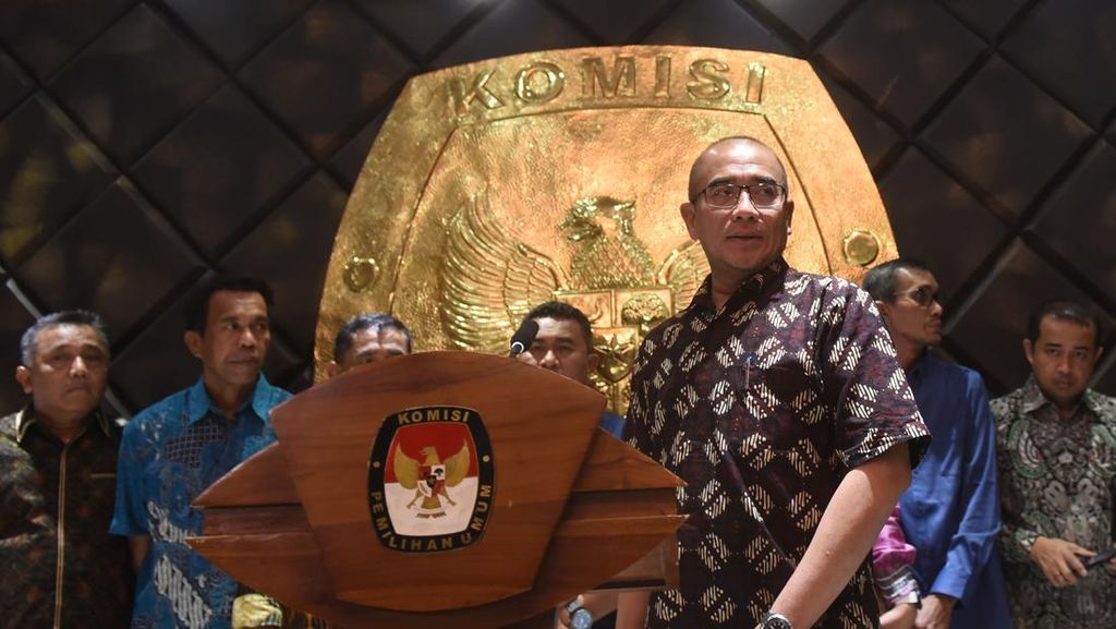 Kronologi Pembahasan 'Pasal Gibran Banget' di DPR Versi Eks Ketua KPU