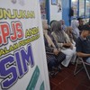 Korlantas Polri memberi dispensasi bagi warga pemegang SIM kedaluwarsa pada 1 Juni 2026, harus diperpanjang hari ini.