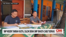 VIDEO: SMP Negeri Tambah Kuota, Calon Siswa SMP Swasta Cabut Berkas