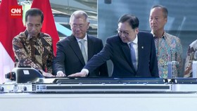 VIDEO: Momen Jokowi Resmikan Pabrik Sel Baterai Hyundai di Karawang