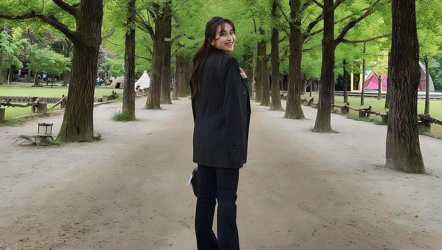 Unggahan Ayu Ting Ting pada 22 Juni, Tanggal Putus dengan Fardhana: Sedih Say Unggahan Ayu Ting Ting pada 22 Juni, Tanggal Putus dengan Fardhana: Sedih Say