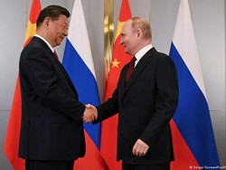 China dan Rusia Kian Mesra