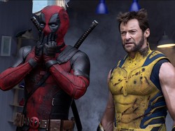 Lihat Pose Epic Deadpool & Wolverine di Langit San Diego AS