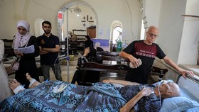 FOTO: Gereja 'Disulap' Jadi Rumah Sakit di Gaza