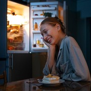 5 Kebiasaan di Malam Hari yang Efektif Turunkan BB dan Bikin Tidur Nyenyak