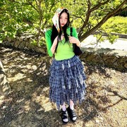 Bikin Gaya Lebih Chic dengan 5 Rok Lipit Favorit Selebriti Korea