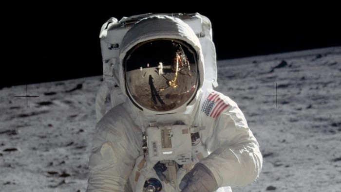 Ini Dia Jam Tangan Astronot Neil Armstrong dan Buzz Aldrin saat Mendarat di Bulan