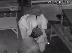 Sejoli Terekam CCTV Curi 4 Tabung Gas di Warung Depok, Polisi Selidiki