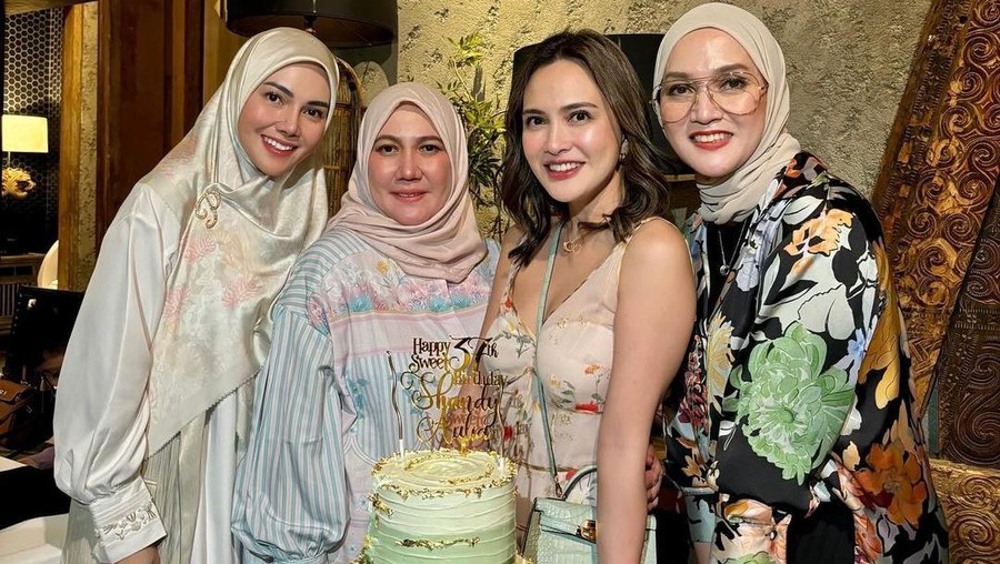 Shandy Aulia Shandy Aulia