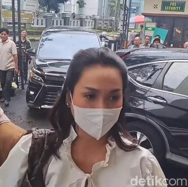 Tengku Dewi Putri Bongkar Aib Andrew Andika, Tak Mau Bayar Utang