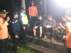 Dua WN Inggris yang Tersesat di Gunung Agung Ditemukan Lemas