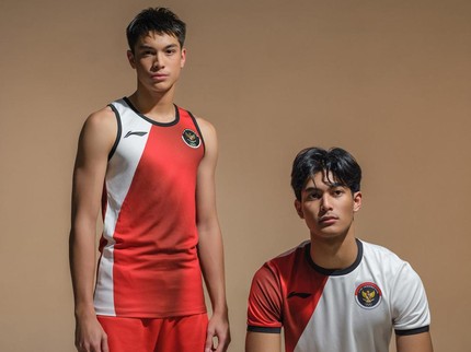 5 Potret Putra Maudy Koesnaedi & Diah Permatasari Jadi Model Jersey Merah Putih untuk Olimpiade