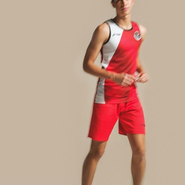 7 Gaya Eddy Anak Maudy Koesnaedi Jadi Model Jersey Kontingen Indonesia di Olimpiade 2024