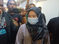 Istri Bos Distro Pembunuh Pegawai Koperasi Datangi Polrestabes Palembang
