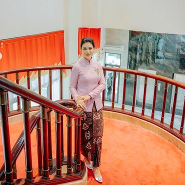 Harta Bobby Nasution Puluhan Miliar, Ini Deretan Tas Mewah Milik Kahiyang Ayu