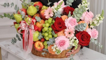 Hampers Masa Kini, Lumiere Florist Hadirkan Perpaduan Unik dari Buah & Bunga