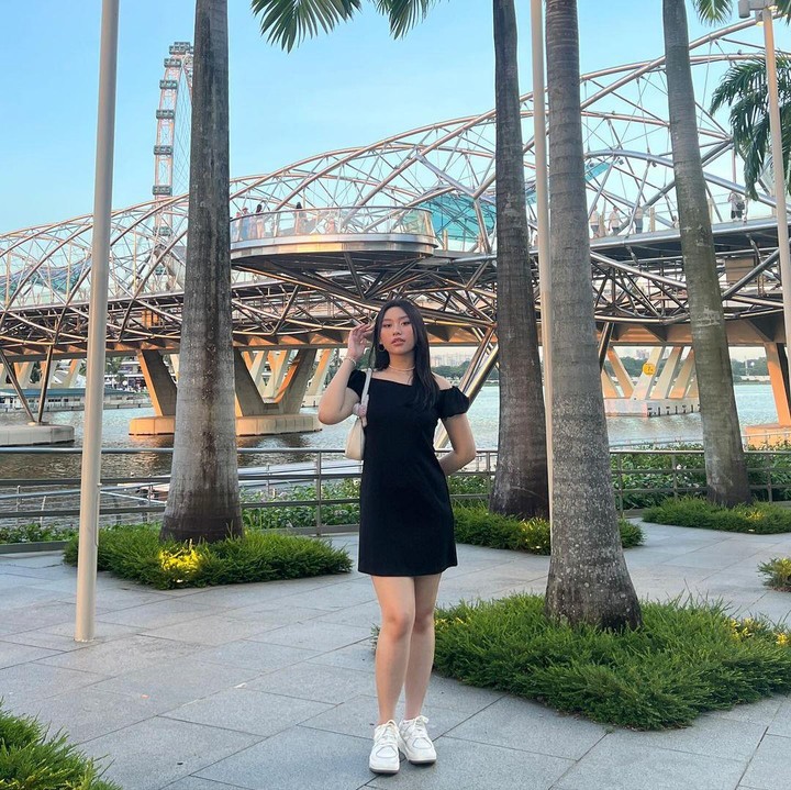 <p>Berbeda dengan sang Kakak yang tertarik dengan dunia tarik suara, Fiorelly justru memiliki minat di dunia fotografi, Bunda. Ia pun memiliki akun khusus untuk menyimpan hasil jepretannya dengan kamera analog dan digital, yakni <em>@fiotography.cam</em>. (Foto: Instagram: @fiorellyxa)</p>