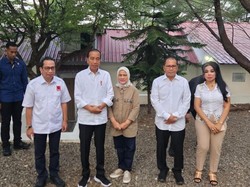 Senyum Jokowi Sambut Projo Dukung Danny di Pilgub Sulsel