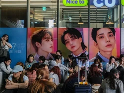Korsel Luncurkan Visa buat Turis yang Ingin Berlatih Seperti Bintang K-pop