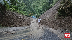 Hujan Deras, 4 Titik Jalan di Atas Bendungan Waeapo Maluku Longsor