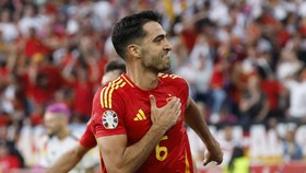 Cerita Indah Euro 2024: Merino Ulang Perayaan Gol Ayah 33 Tahun Lalu