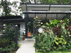 7 Tempat Nongkrong Asik di Bogor, View Bagus & Ada Live Music!