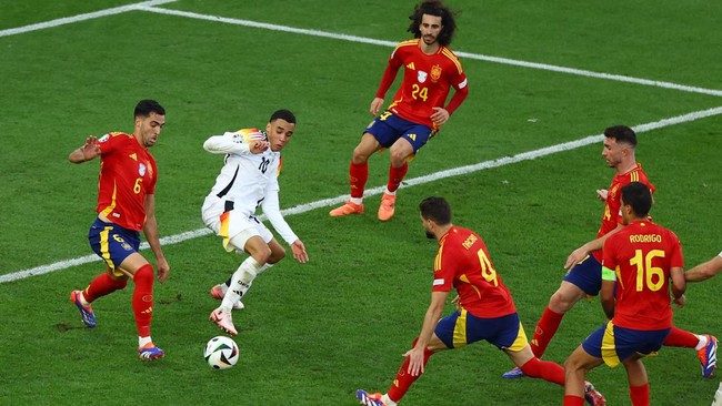 Inggris dinaungi keberuntungan di Euro 2024. Dewi Fortuna mengantarkan The Three Lions menuju semifinal.