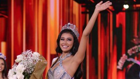 Cetak Sejarah, Puteri Indonesia Harashta Juara Miss Supranational