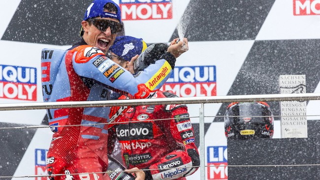 Marc Marquez tampil sensasional di MotoGP Jerman 2024 dengan melesat dari posisi ke-13 menjadi finis kedua pada Minggu (7/7).